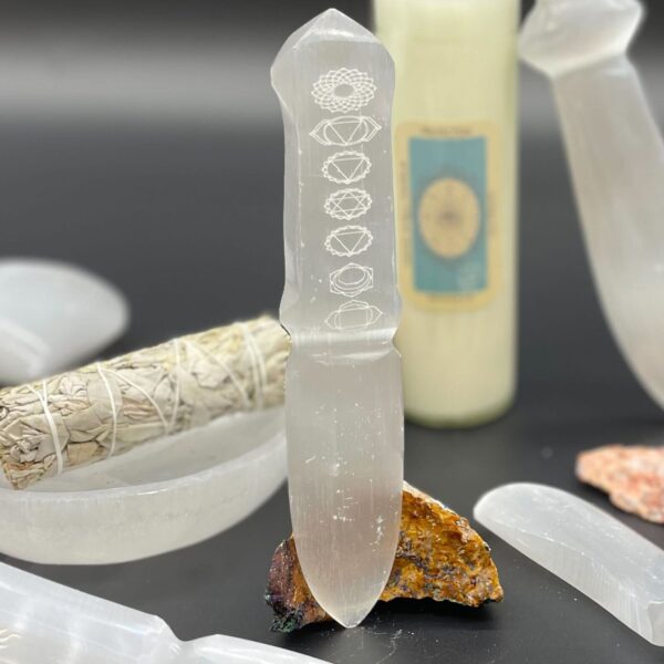 Second image of Cuchillo Ritual Selenita - Chakra