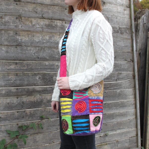 Second image of Bolso Étnico Estilo Hippie - Púrpura / espiral