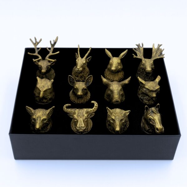 Second image of Conjunto de regalo de 12 vasos de chupito Bottom Up (25ml) - Bosque y Criaturas Místicas - Bronce Antiguo