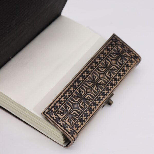 Second image of Cuaderno Esotérico Buda - Vintage con Borde de Costura