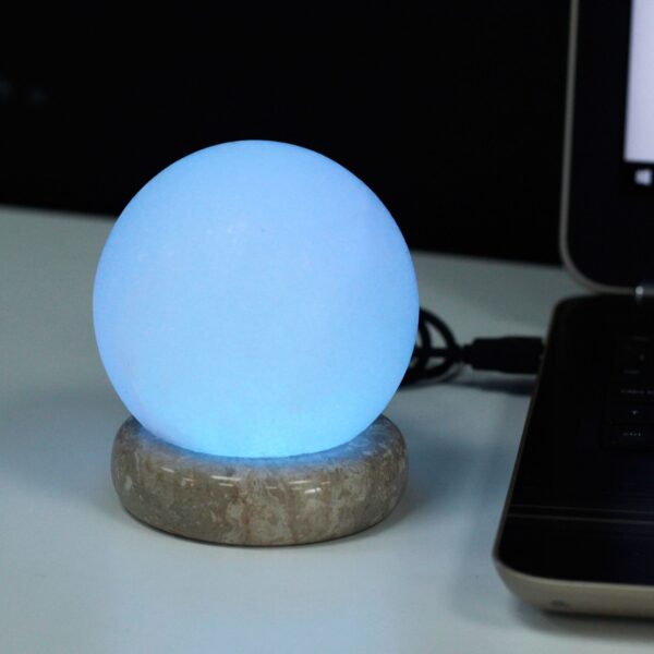 Second image of Lámpara de sal blanca  USB - 9 cm (multi)