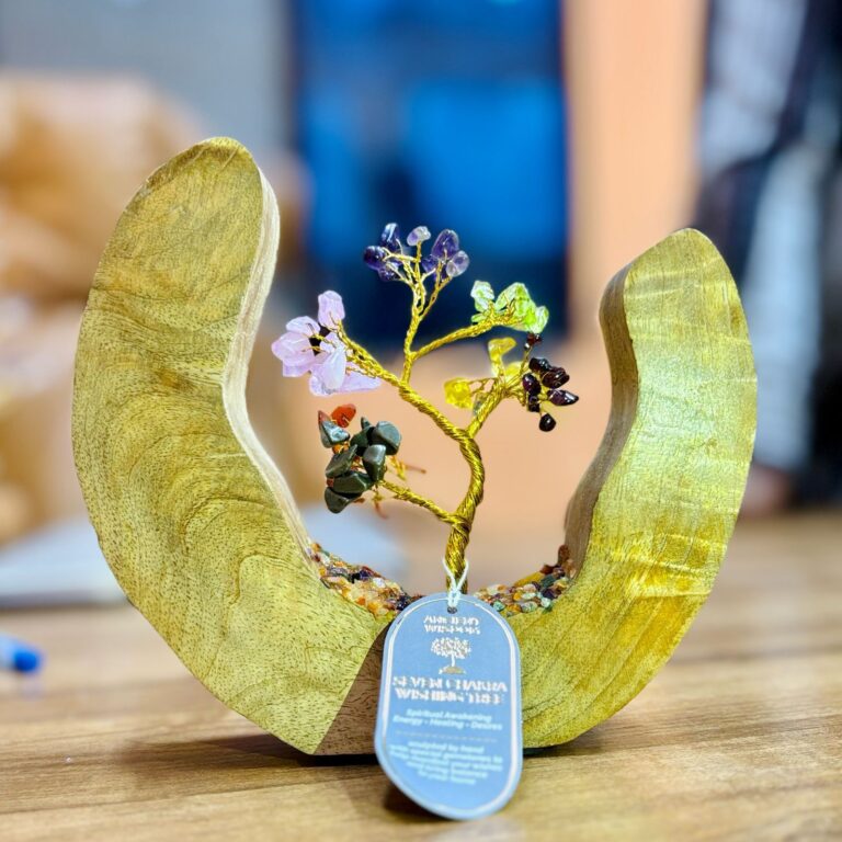 Jardín del Árbol de Piedras Preciosas - Anillo Abierto de Madera de Mango - Siete Chakras - 60 piedras en chips